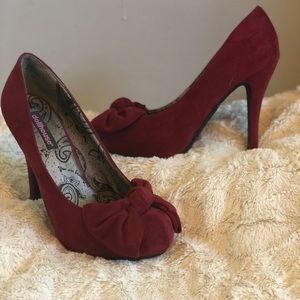 Red Suede Dollhouse Pin Up Heels, size 9